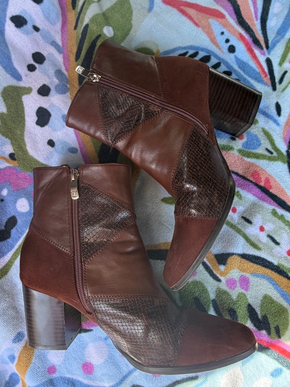Liz Claiborne Patchwork leather and suede brown boots